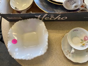 Exercise bar, Earthware plaques, misc