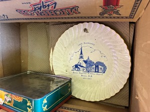 3 grinders, tins, Horace  plates