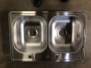 Glacier Bay Neptune Drop-In Stainless Steel 33 in. 4-Hole Double Bowl Kitchen Sink Customer Returns See Pictures