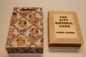 lot 4 image: City National Bank Lockable Bank (key not included)