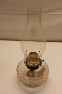 lot 15 image: Vintage Lavoris Oil Lamp