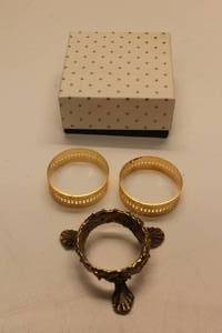 lot 18 image: One Vintage Fancy Egg Stand with 2 Bands and Original Box