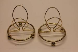 lot 20 image: Set of 2 Vintage Fancy Egg Stands