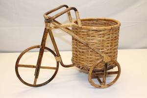 lot 25 image: Vintage Wicker Trike Plant Holder