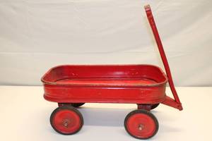 lot 26 image: Vintage Flyer Little Red Wagon