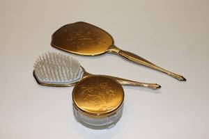 lot 30 image: Decorative Mid-Century Boar Bristle Hairbrush, Mirror and Powder Jar Set