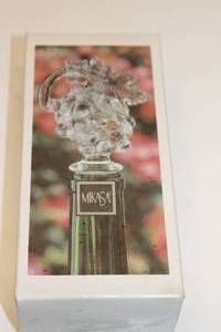 lot 38 image: Elegant Mikasa Fruit Collection Bottle Stopper in Original Box