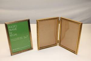 lot 41 image: Vintage Gold-tone Photo Frames