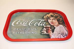 lot 44 image: Vintage Tin Coca-Cola Serving Tray