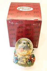 lot 69 image: San Francisco Music Box Company Snow Globe Holy Family plays Silent Night