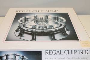 lot 88 image: Regal Acrylic Chip N Dip Set