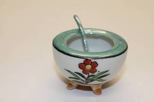 lot 95 image: Small Footed Salt Cellar with spoon