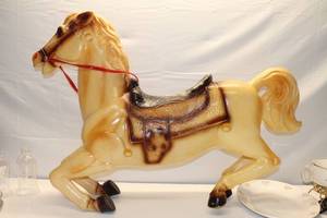 lot 102 image: Wonder Horse White Star Spring Suspended Rocker Unassembled in Original Packaging