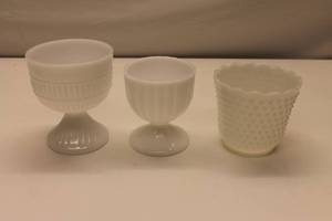 lot 127 image: Lot of 3 Milk Glass