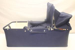 lot 142 image: Silver Cross Wave Bassinet