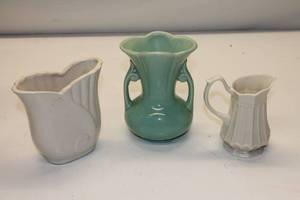 lot 179 image: Set of 3 Ceramic Vases