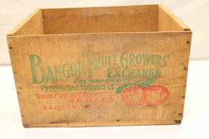 lot 185 image: Wooden Fruit Box - Bangor, MI Fruit Growers