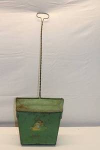 lot 191 image: Antique Dustpan