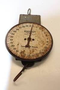 lot 192 image: Vintage Hanson Dairy Scale Model 60