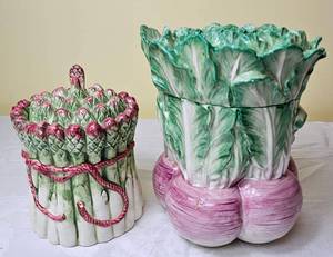 lot 13 image: Ceramic Italian Majolica Covered Sauce Jar and Fitz and Floyd & Turnips Vegetable Garden