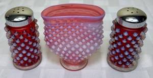 lot 89 image: Fenton Cranberry Hobnail Opalescent Fan Shape Mini Bud Vase and Cranberry Hobnail Salt & Pepper Shakers