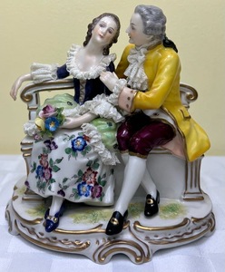 lot 112 image: Antique Aelteste Volkstedter Porzellanmanufaktur The Lovers Dresden Lace Porcelain #V20476