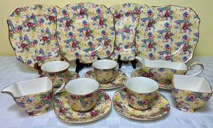 lot 33 image: Royal Winton Grimwades Ltd. Welbeck 1995 Collection - 4 Plates, 4 saucers & cups, Gravy Boat & tray, creamer and sugar