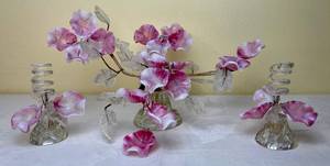 lot 154 image: Vintage Murano Glass 3 Piece Centerpiece, Small pieces 5 H and large piece 15 W