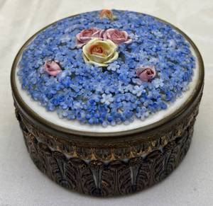 lot 155 image: Large 5 Round Antique German Porcelain Jewelry Box