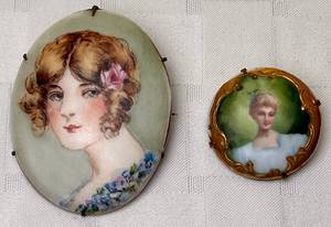 lot 139 image: Antique Victorian Hand Painted Porcelain Cameo Brooches 2.5 & 1.5 round