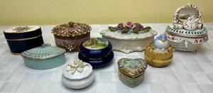lot 173 image: Collection of 9 Trinket Boxes - Reina Califa Bone China Lidded Box, Carlton Ware Oval Box, Blue Fan Shaped, Heart Box, California Big Trees and more