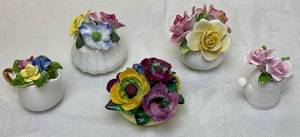 lot 182 image: Bone China Floral Bouquets - Jon Anton, Royal Dover, Rosina and Sandford - 5 pieces