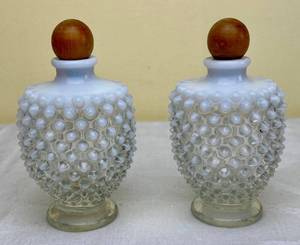 lot 190 image: Vintage Fenton French Opalescent Hobnail Perfume Bottle with Wooden Stoppers - Set of 2
