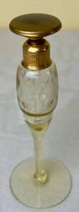 lot 195 image: Vinatge DeVilbiss Art deco Perfume Bottle - 6.5 H