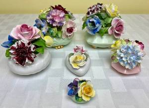 lot 181 image: Radnor Bone China -Made in England- Flower Arrangements. 6 Pieces, various sizes.
