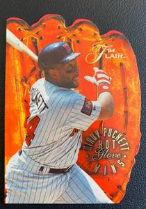 lot 7C image: Kirby Puckett Hot Glove Die Cut 1994 Flair #7 Minnesota Twins Basebeall Card