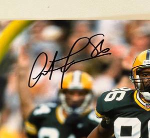 lot 114B image: Antonio Freeman Signed 8x10 Green Bay Packers Football Photo