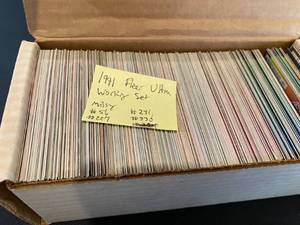 lot 78B image: Bulk Box #17 - 1991 Fleer Ultra Baseball Card Set