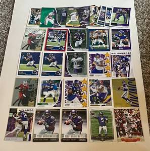 lot 30D image: 29 Card Minnesota Vikings Lot - Bridgewater RCs, Thielen, Cousins, Cook, Rudolph, Mattison RC and More