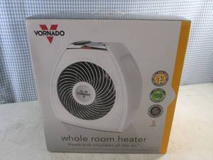 lot 17 image: (EC1) Vornado Whole Room Heater - Open Box