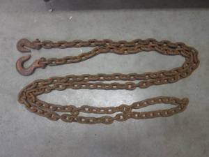 lot 44 image: (CS) 16 Ft 38 Log Chain...