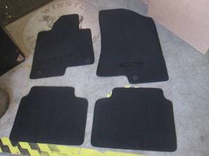 lot 47 image: (RM5) 2023 Original Set of Kia K5 Floor Mats - Black