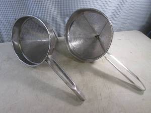 lot 60 image: (EW5) 2 Stainless Steel 10 Cone Colanders Strainers
