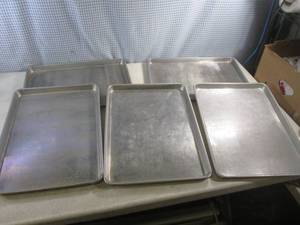 lot 76 image: (CSB) 5 Cookie Sheets 17 34 x 13...