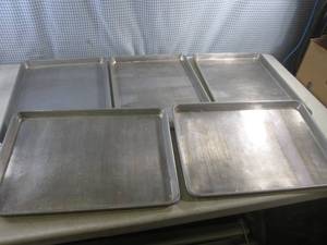 lot 78 image: (CSB) 5 Cookie Sheets 17 34 x 13...