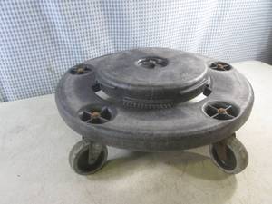 lot 91 image: (EW3) Rubbermaid Brute 2640 5-Wheel Dolly for Round Brute Waist Containers