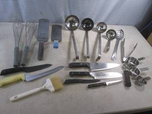 lot 95 image: (EW3) Assorted Kitchen Tools