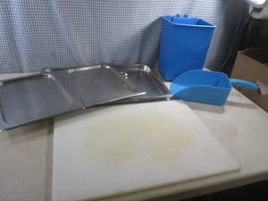 lot 96 image: (BSB) 20 x 15 Cutting Board, Shallow Steam Table Pan, Steam Table Pan Hinged Lid Etc