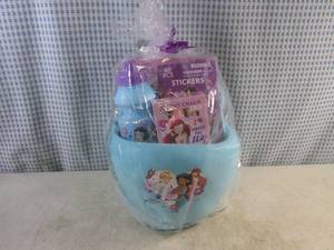 lot 116 image: (EC1) Disney Princess Gift Basket Retail $20.00