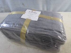 lot 121 image: (BS) 6-Piece Bath Towel Set in Gray